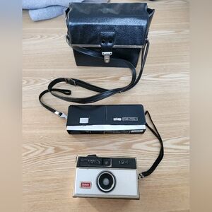 Lot Of 2 Vintage Cameras (Vivitar 602 And Kodak Instamatic 124) In Vintage Case